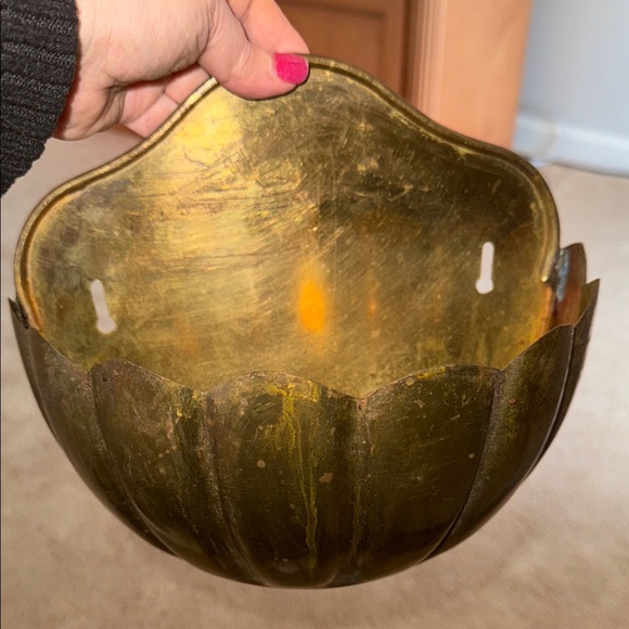 Vintage Brass Wall Planter - Made In Hong Kong - Picture 7 of 13